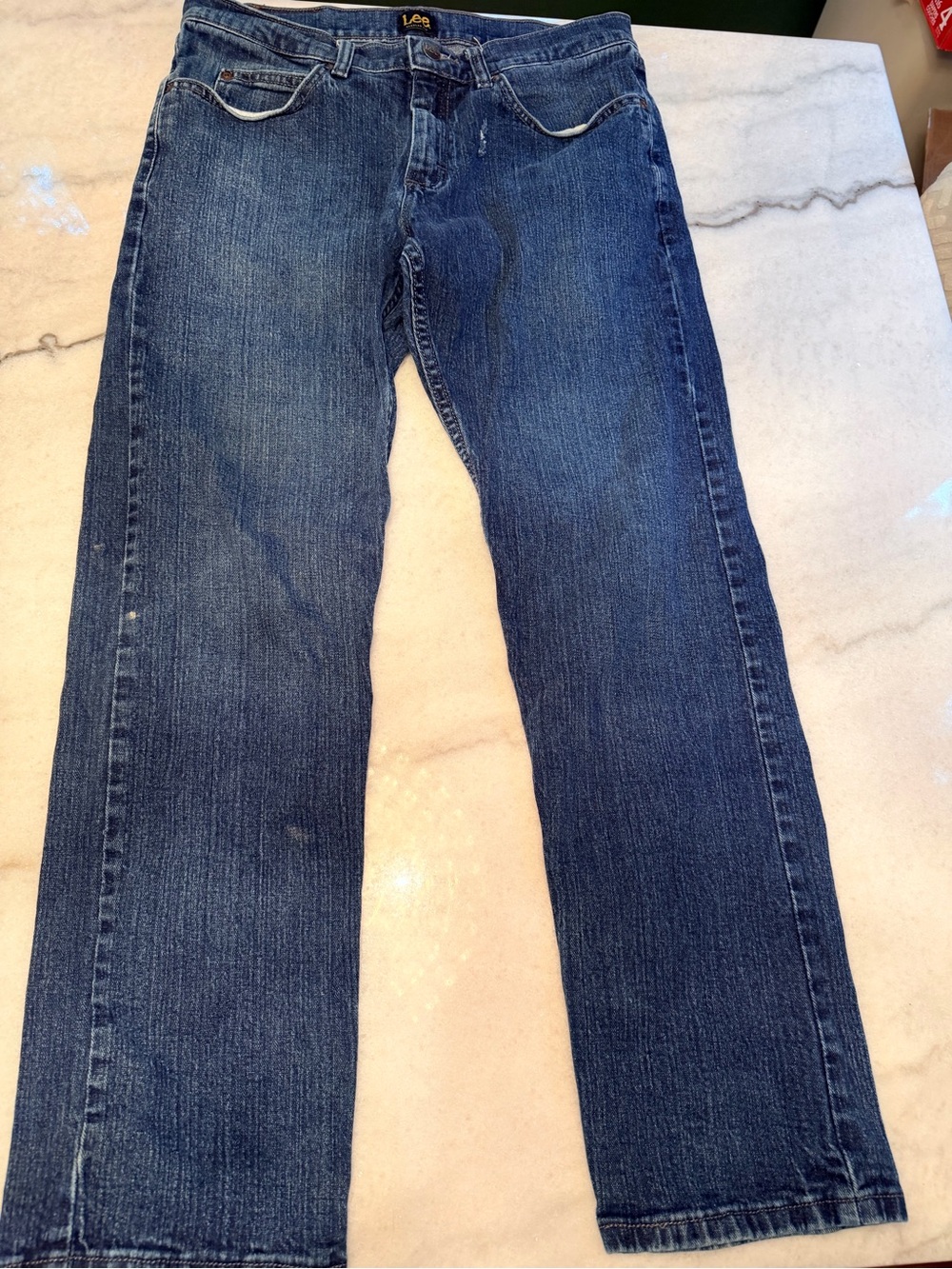 Lee Men’s Straight Leg Jeans in Medium Blue Denim